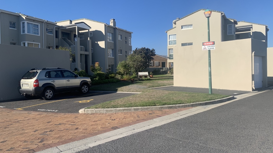 2 Bedroom Property for Sale in Greenways Golf Estate Western Cape